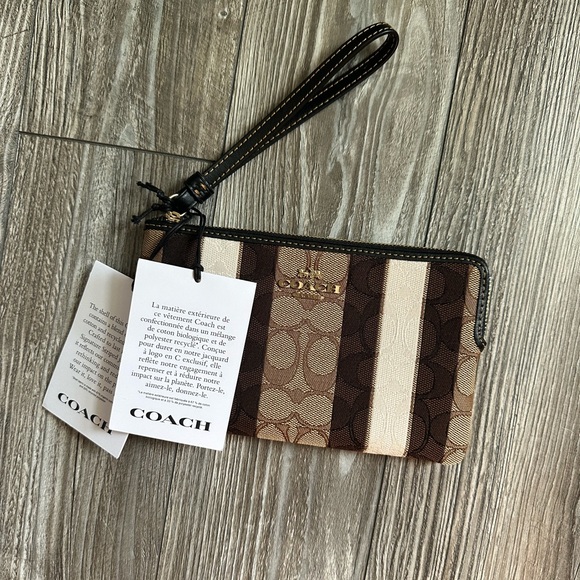 Coach wristlet, NWT - Picture 2 of 3